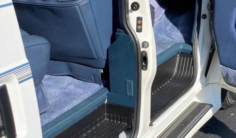 
								1995 GMC Safari AWD Conversion Van full									