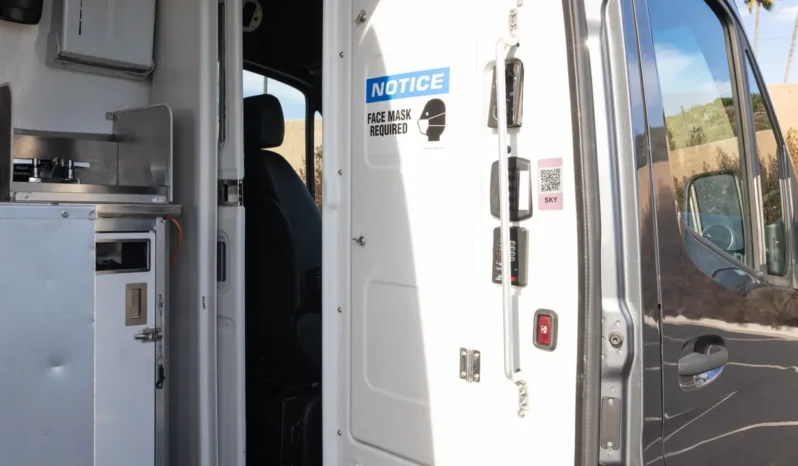 
								2021 Mercedes-Benz Sprinter 4500 Mobile Kitchen full									