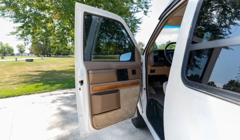 
								1994 Chevrolet Astro EXT Conversion Van full									