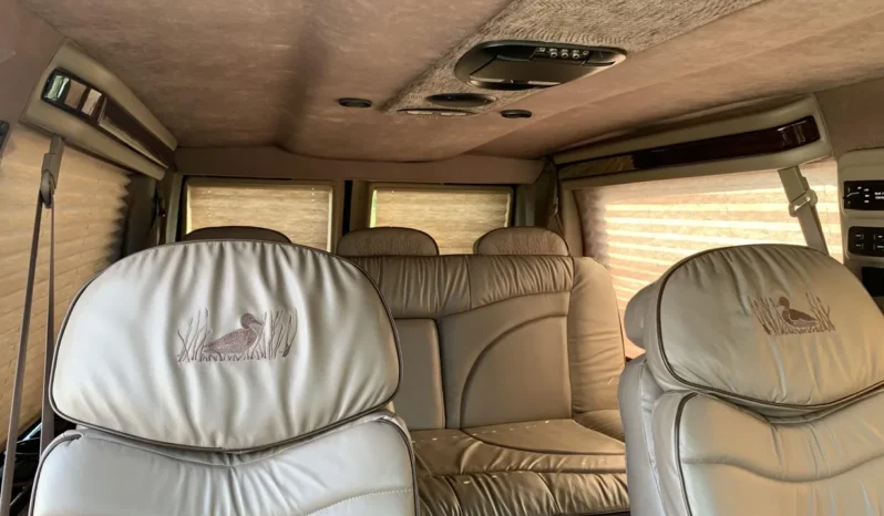 
								2001 Ford Econoline E-350 Super Duty Waldoch Conversion Van full									