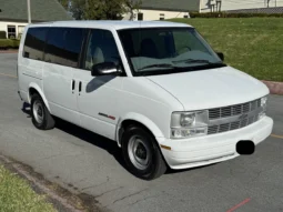 
										2000 Chevrolet Astro AWD full									