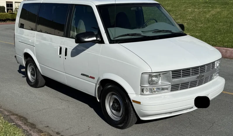
								2000 Chevrolet Astro AWD full									