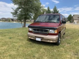 
										2001 Ford Econoline E-350 Super Duty Waldoch Conversion Van full									