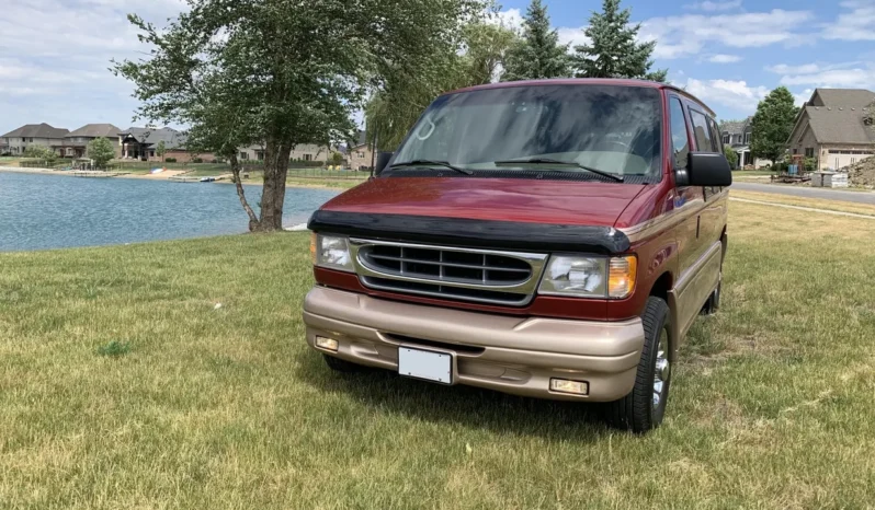 
								2001 Ford Econoline E-350 Super Duty Waldoch Conversion Van full									