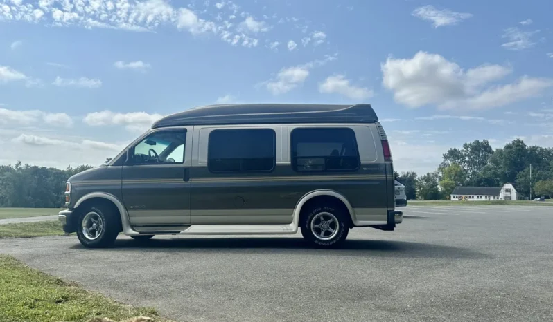 
								2002 Chevrolet Express G1500 Sherrod Conversion Van full									