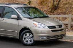 
										2004 Toyota Sienna XLE full									