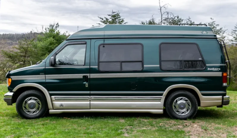 
								1994 Ford E-150 Econoline Starcraft Conversion Van full									