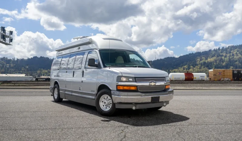 
								2010 Chevrolet Express 3500 Airstream Avenue Class B Coach full									