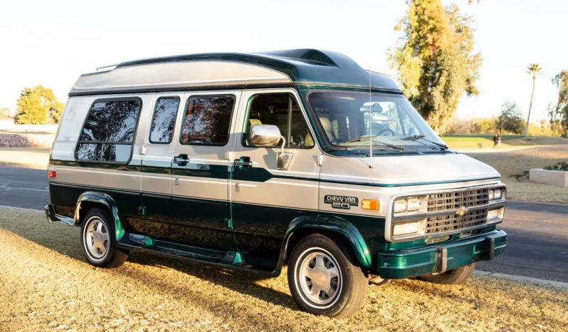 
								1995 Chevrolet G20 Conversion Van full									