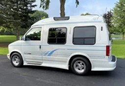
										1995 GMC Safari AWD Conversion Van full									