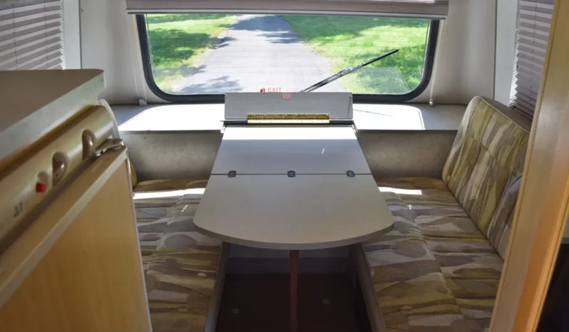 
								2001 Winnebago Rialta Volkswagen EuroVan full									