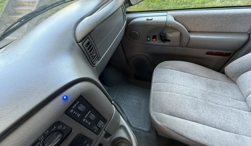 
								2003 Chevrolet Astro AWD full									