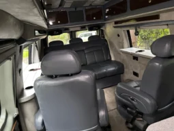 
										2007 Ford E-250 Super Duty Luxury Conversion Van full									