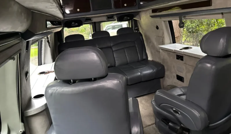 
								2007 Ford E-250 Super Duty Luxury Conversion Van full									