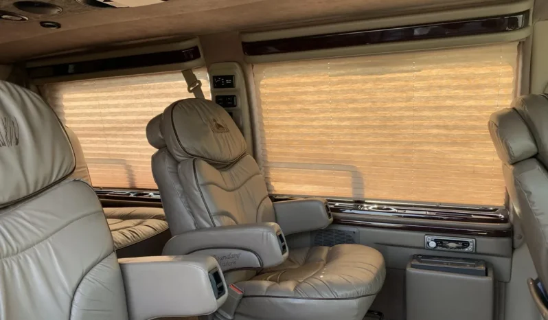 
								2001 Ford Econoline E-350 Super Duty Waldoch Conversion Van full									