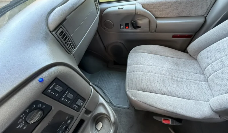 
								2003 Chevrolet Astro AWD full									