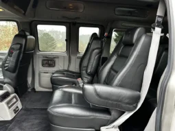 
										2008 GMC Savana 1500 AWD Conversion Van full									