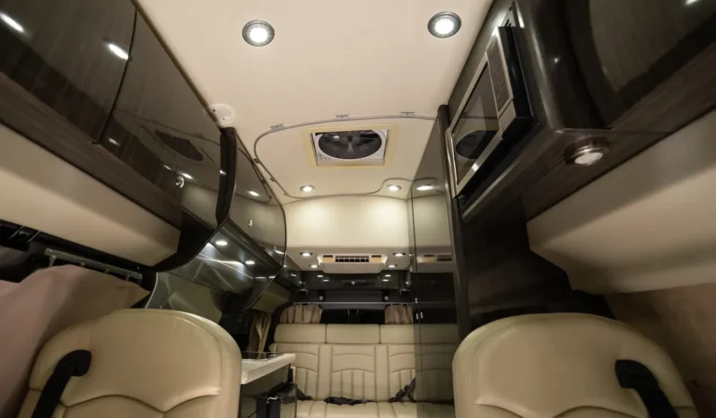 
								2010 Chevrolet Express 3500 Airstream Avenue Class B Coach full									