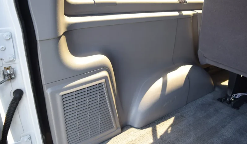 
								1997 Ford E-350 Club Wagon Chateau 7.3L Power Stroke full									
