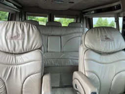 
										2001 Ford Econoline E-350 Super Duty Waldoch Conversion Van full									