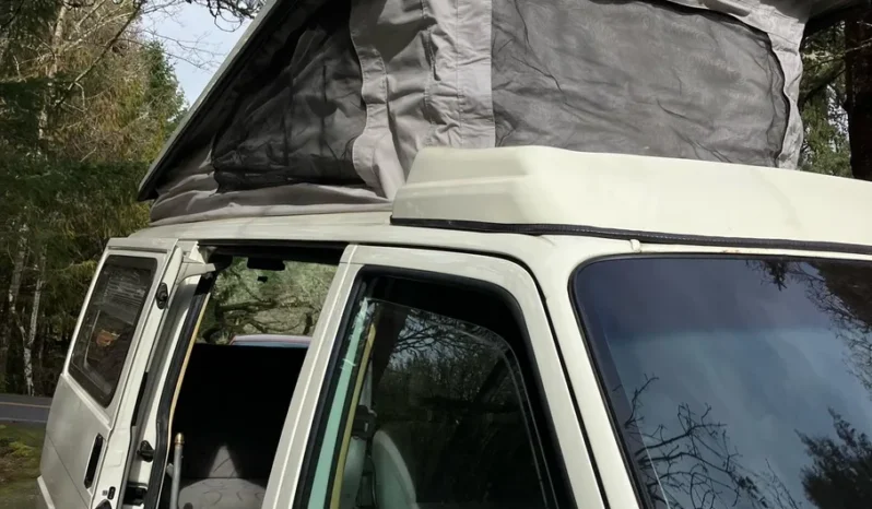 
								2001 Volkswagen EuroVan Winnebago Camper full									