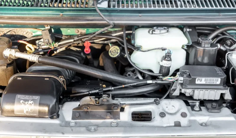 
								1995 Chevrolet G20 Conversion Van full									