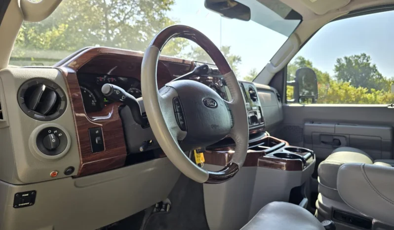 
								2013 Ford E-350 Quigley 4×4 Conversion full									