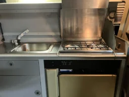 
										2001 Volkswagen EuroVan Winnebago Camper full									