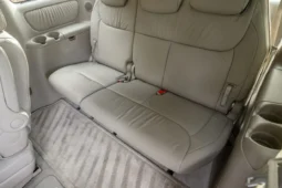 
										2004 Toyota Sienna XLE full									