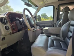 
										2013 Ford E-350 Quigley 4×4 Conversion full									