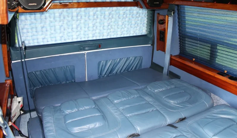 
								1995 GMC Safari AWD Conversion Van full									