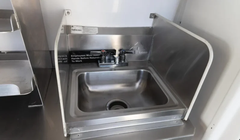 
								2021 Mercedes-Benz Sprinter 4500 Mobile Kitchen full									