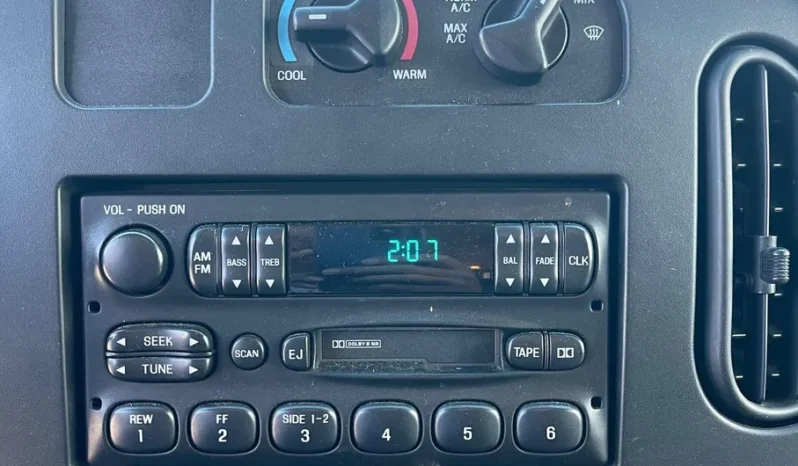
								1997 Ford E-350 Club Wagon Chateau 7.3L Power Stroke full									