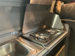 
										2001 Volkswagen EuroVan Winnebago Camper full									
