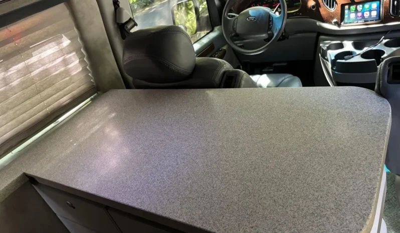 
								2007 Ford E-250 Super Duty Luxury Conversion Van full									