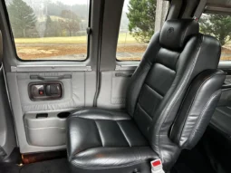 
										2008 GMC Savana 1500 AWD Conversion Van full									