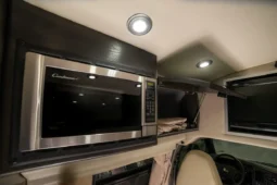 
										2010 Chevrolet Express 3500 Airstream Avenue Class B Coach full									