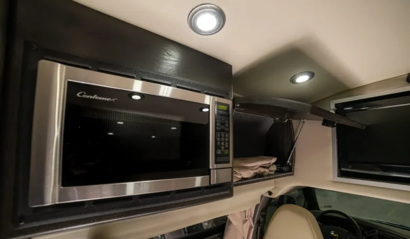 
								2010 Chevrolet Express 3500 Airstream Avenue Class B Coach full									