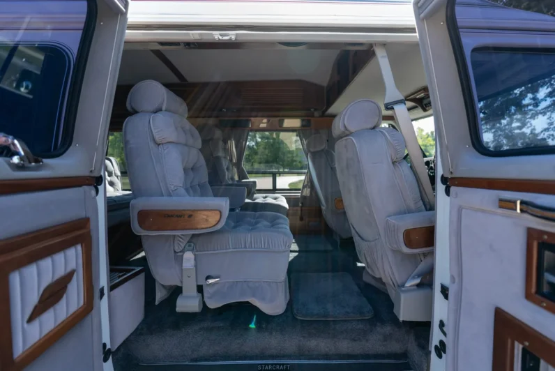 
								1991 GMC Vandura 2500 Starcraft Conversion Van full									