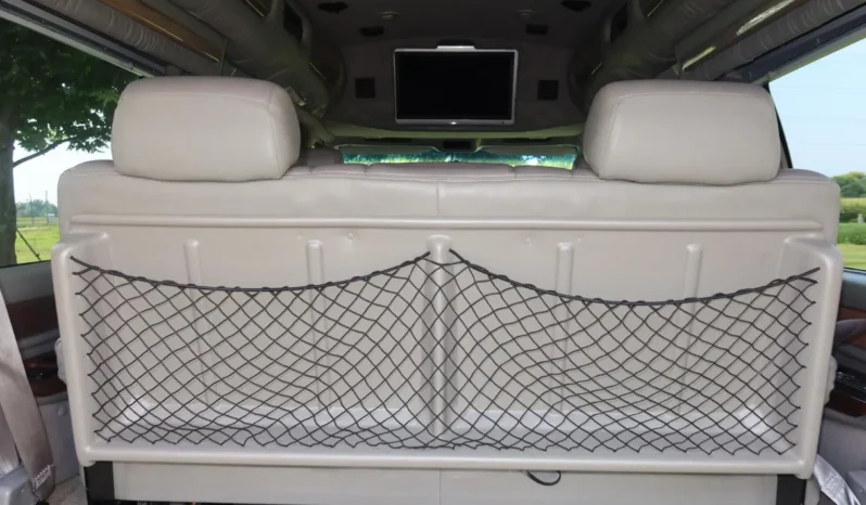 
								2004 GMC Savana 1500 Explorer Limited S Conversion Van full									