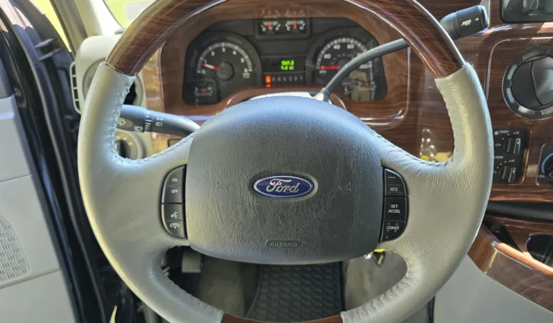 
								2013 Ford E-350 Quigley 4×4 Conversion full									