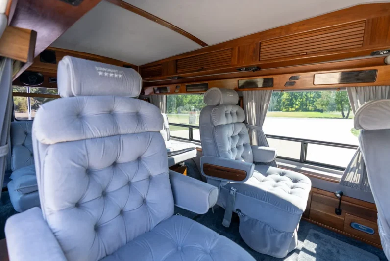 
								1991 GMC Vandura 2500 Starcraft Conversion Van full									
