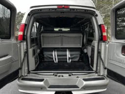 
										2008 GMC Savana 1500 AWD Conversion Van full									