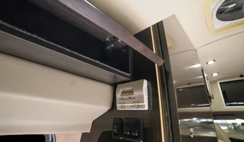 
								2010 Chevrolet Express 3500 Airstream Avenue Class B Coach full									