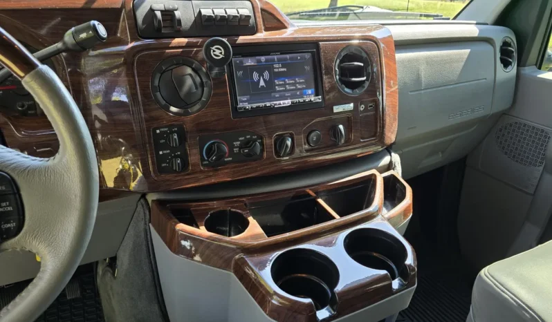 
								2013 Ford E-350 Quigley 4×4 Conversion full									