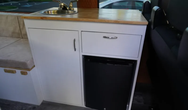 
								2013 Mercedes-Benz Sprinter 2500 Camper Conversion full									