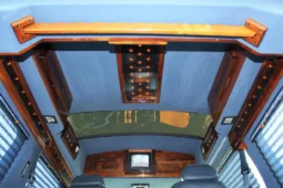 
										1995 GMC Safari AWD Conversion Van full									