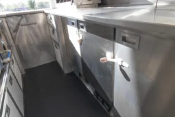 
										2021 Mercedes-Benz Sprinter 4500 Mobile Kitchen full									