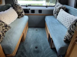 
										1996 Roadtrek 190 Versatile B3500  full									