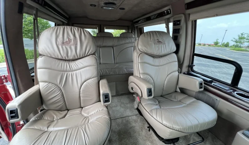 
								2001 Ford Econoline E-350 Super Duty Waldoch Conversion Van full									